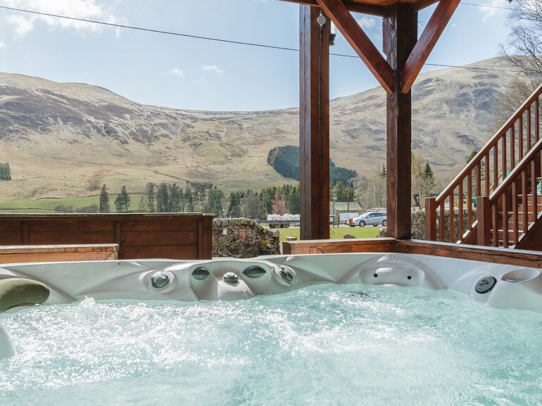 Luxury Highland Lodges with Hot Tubs