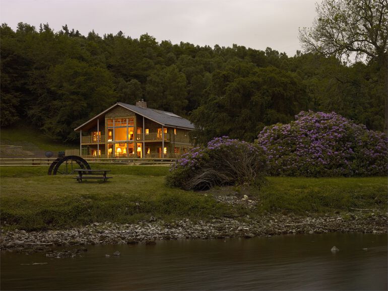 Loch Ness Inverness Luxury Cabin Sleeps 14