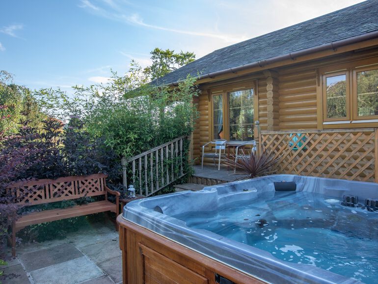 Pentland Hills Hot Tub Lodge
